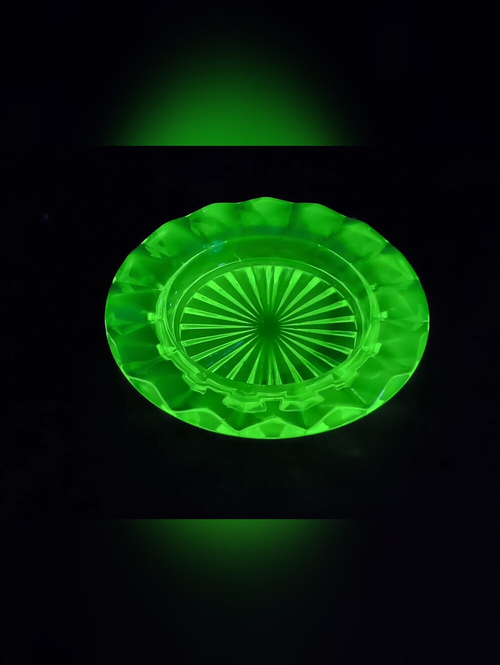 Vintage Fostoria 2272 Green Uranium Glass Coaster Small Ashtray Starburst Glow